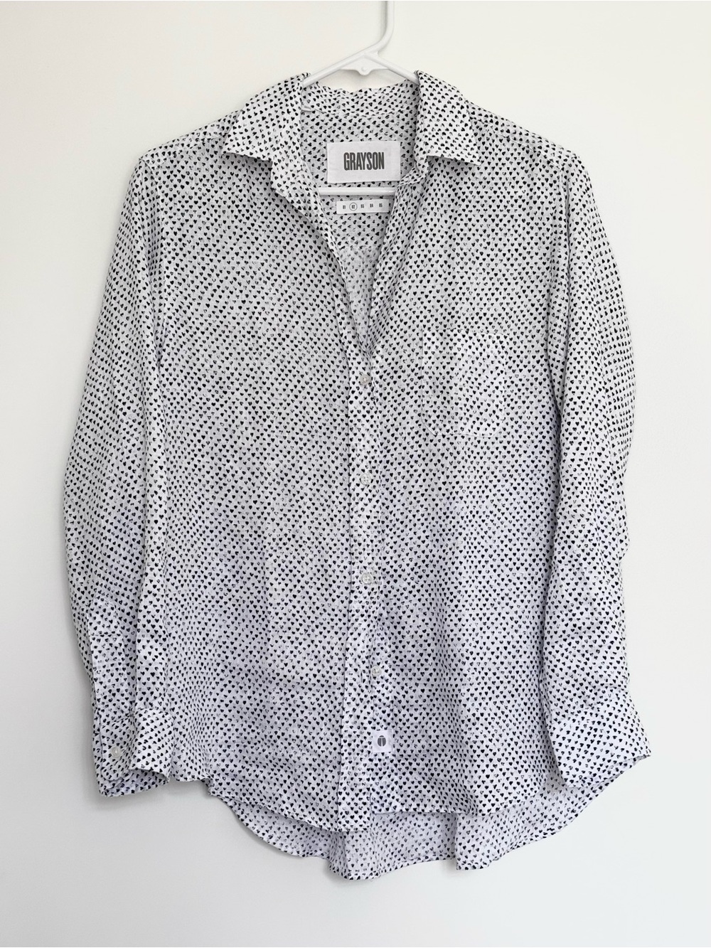 Grayson The Hero Button-Up Shirt Navy Hearts, Tumbled Linen, size Small (02)